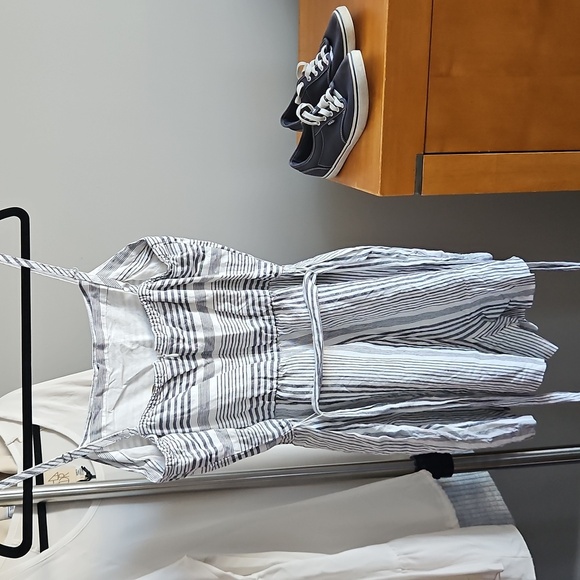 2/$20 Cynthia Rowley - 100% Linen Striped Sleeveless Romper - Size 4 - Picture 3 of 5